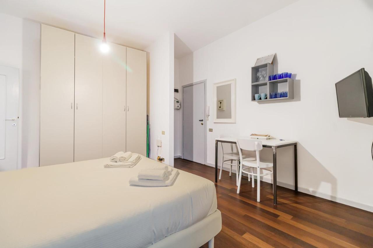 Joivy Sleek Flat With Balcony Near Mudec Museum And Navigli Area Leilighet Milano Eksteriør bilde